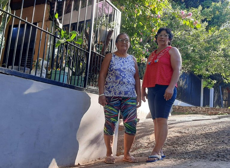 Ser abuelas, sin protección social en Paraguay